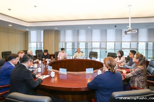 2019年11月20日，莫斯科文化中心副主任夏光远一行来院访问交流.jpg