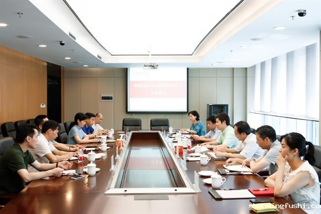 2019年7月27日，武汉音乐学院党委书记陈兴荣一行来院调研.jpg